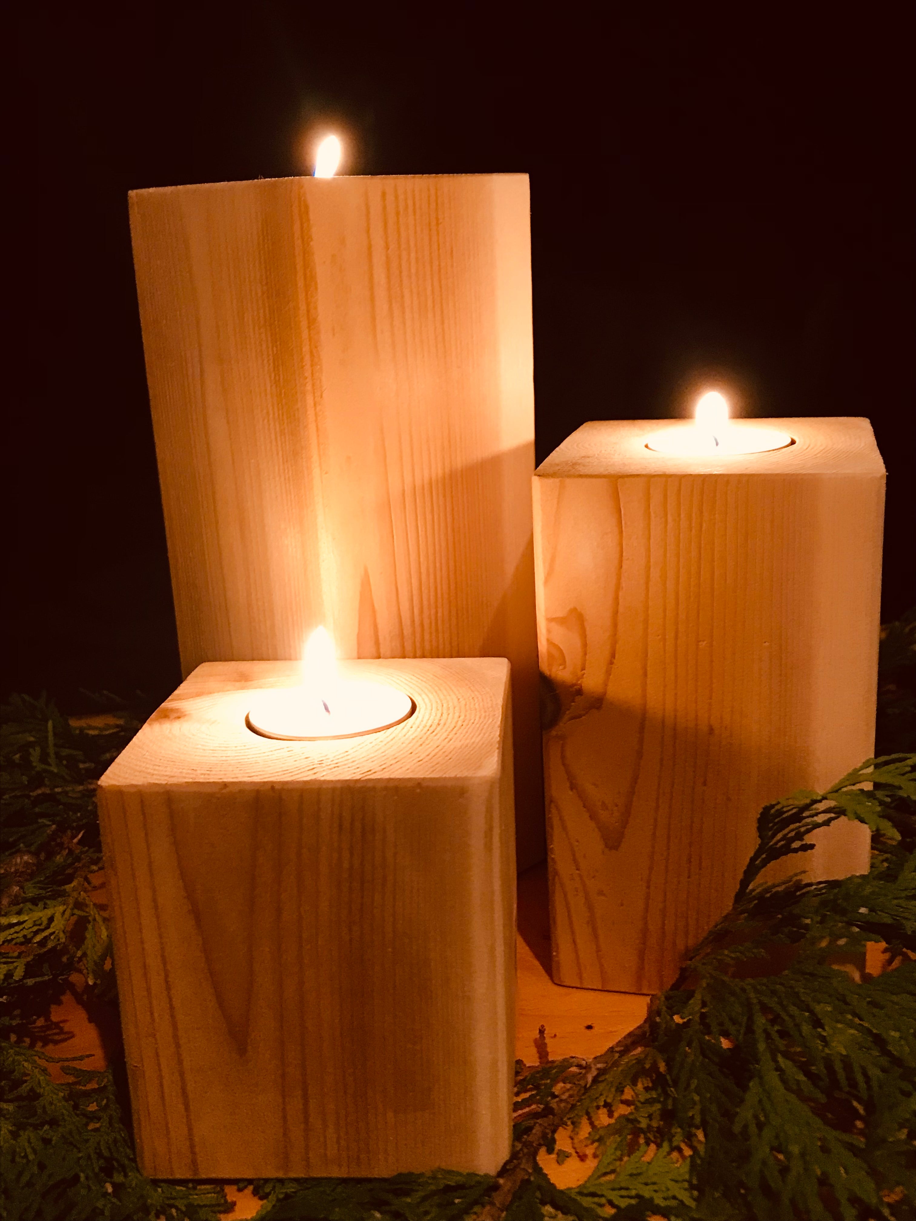 Cedar Pillar Tea Light Holder Set